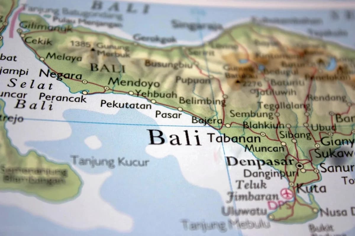 Close-up map of Bali showing key areas to help travelers choose where to stay.